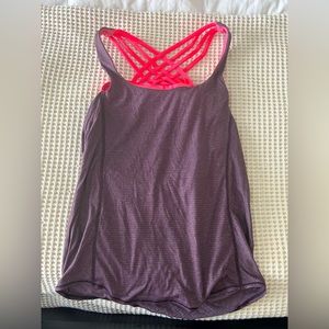 Super cute Lululemon athletic top
